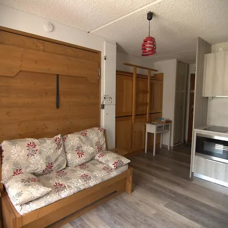 Studio Equipe Avec Balcon Ferme